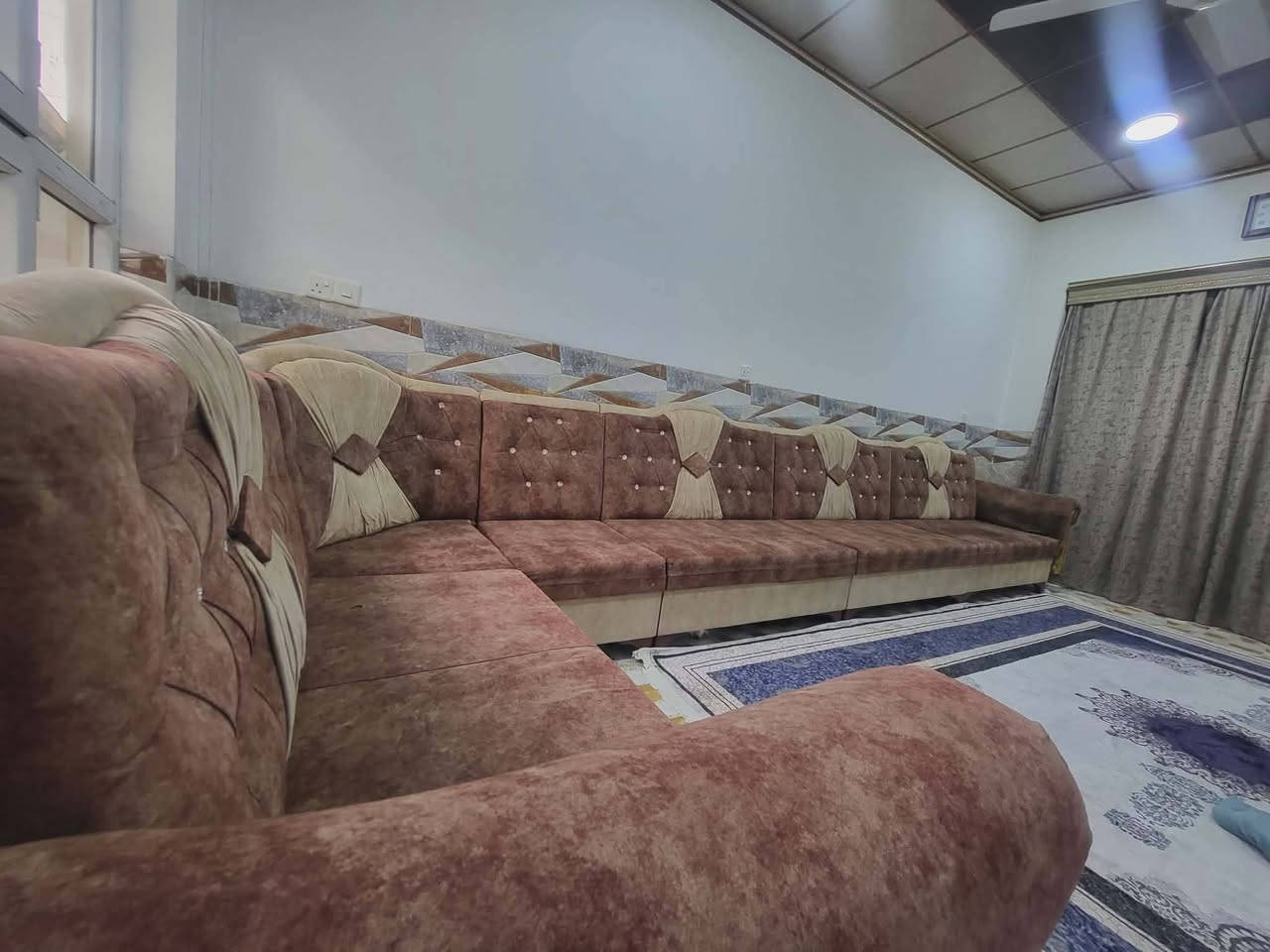 سلام عليكم إليه ديوان نضيف السعر. 300 العنون موصل . الاستفرار على الرقم***********
