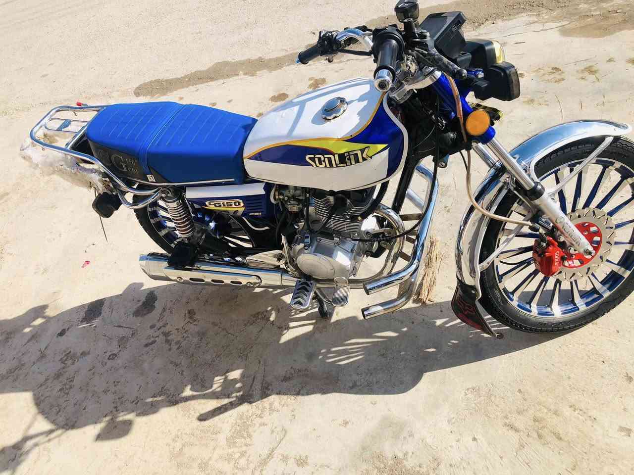 سلام عليكم دراجه للبيع موديل 2024شكل2025دراجه نضيفه مثل ماواضح بل صوره كهربائيات كامله وراق كامله  700وبيه مجال مكان ديالئ شهربان رقم الهاتف***********
