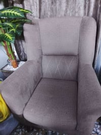 مقاعد • جديد • قابل تفاوض