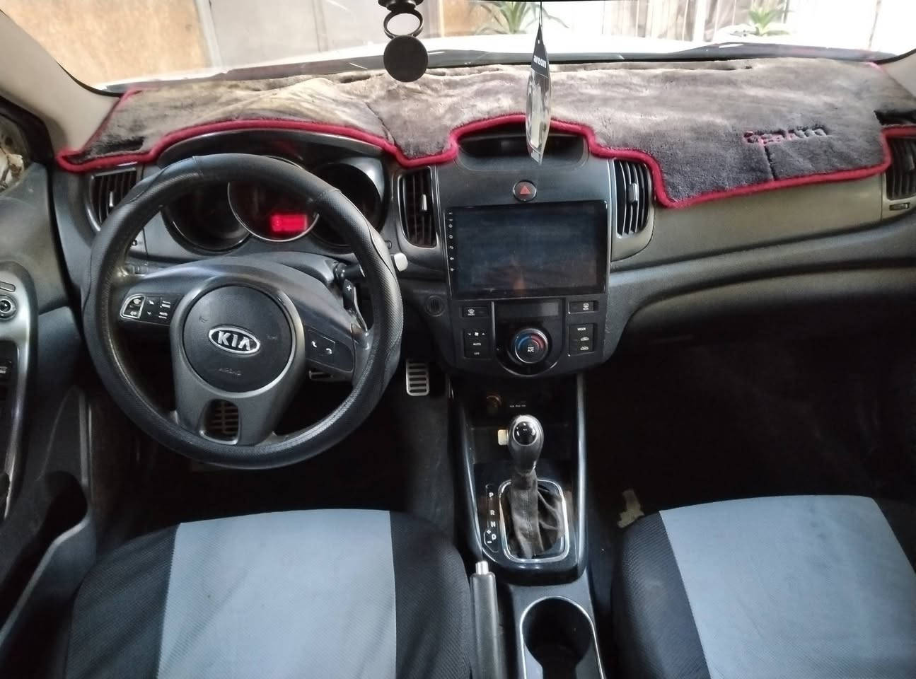 سيراتو 2012 خليجي صبغ عام بدون حادث كفالة لغود وشواصي بيها باب خلفي تبديل وبيها طخة بالجاملغ الخلفي الايمن حداديه 100/100 كير مكينه تبريد خير من الله تحويل شرط السونار مرفق بالصور السعر 82وبيها مجال قليل مكاني الفلوجة للاستفسار ***********
