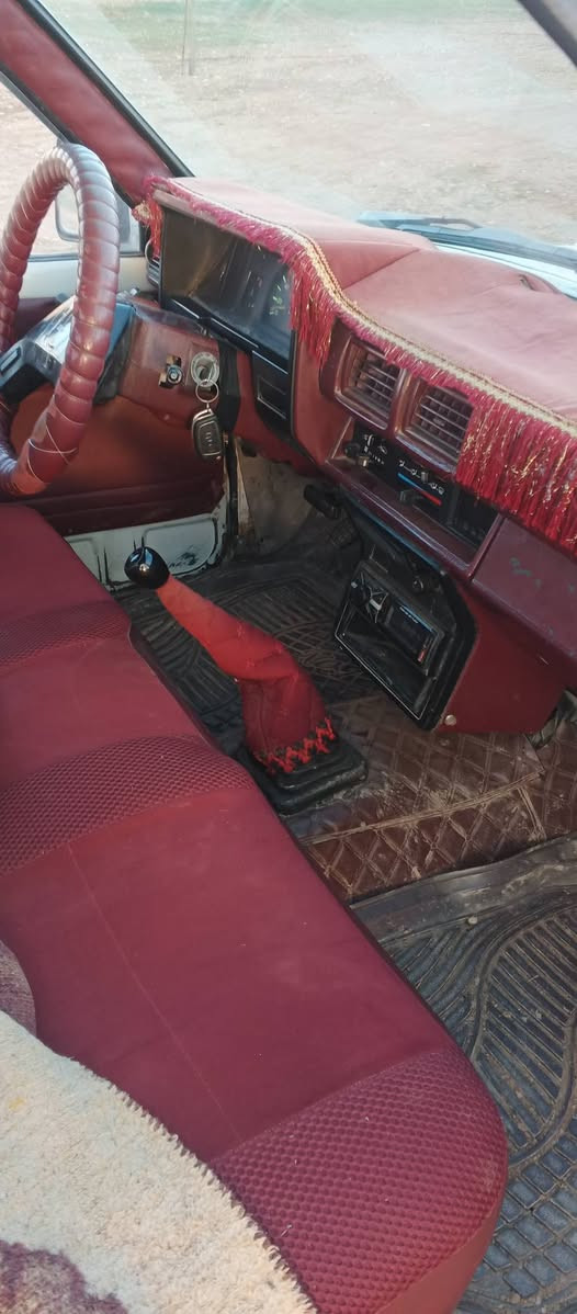 السلام عليكم بيكم ٨٥ للبيع صبغ حزام وبسمي سنوية إلى ٢٩ كابون موجود 5كير شرط ١٥٠ يمشي ركبتها مرزي داخل احمر تدفئة تبريد قفل مركزي ابواب ديلكو ماكنيت بريك دسك بور ستيرن سيارة ويلكب امرايت فلاحي بيها مكانات معجون شاصي مصلح فول فول ما تصرف ربع تريد تحويل تريد وكالة السعر بلا معاملة 55،،$ ***********
