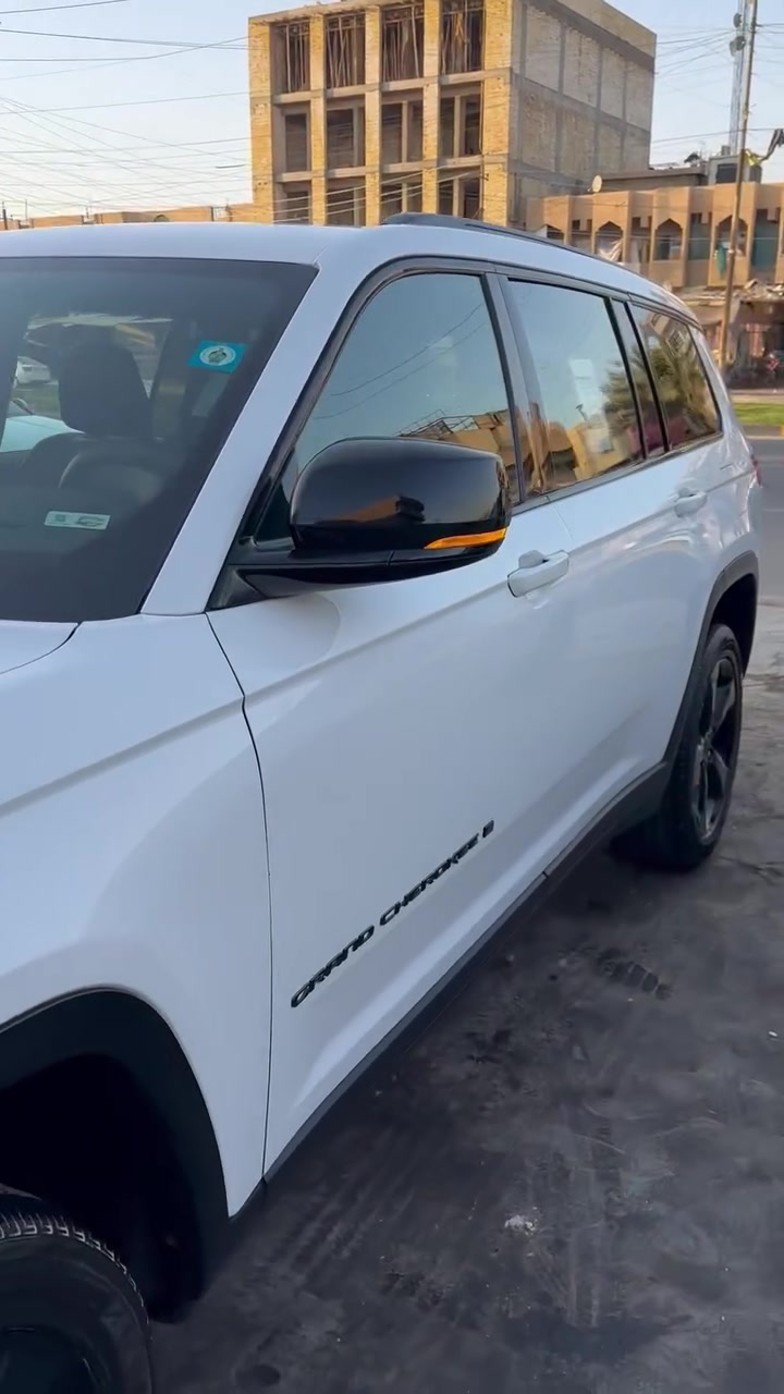 للبيع:او مراوس
جيب Jeep Grand Cherokee موديل 2024

* 7 راكب

* وارد أمريكي (كلين)

* الممشى: 16 KM

* مكفولة من كلشي

* لون ابيض 

* كشنات منفصلة VIP

* تبريد 3 قطع

* حساسات أمامي وخلفي

* رادارامامي مع مانع انزلاق 

* مقعد كهربائي

* تدفئة وتبريد للكشنات والستيرن

* رقم بغداد

* فور ويل 

* لون ابيض 

* تحكم ستيرن وشفتات 

السعر  305$ * 

للتواصل:

عنواني بغداد الشعب 

📞 ***********
