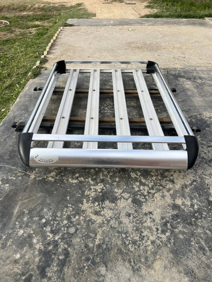 للبيع سوبايه سقف جوكر لجميع السيارات استخدام قليل نظيفه كلش
اتصل عالرقم ‭0781 029 7085‬
