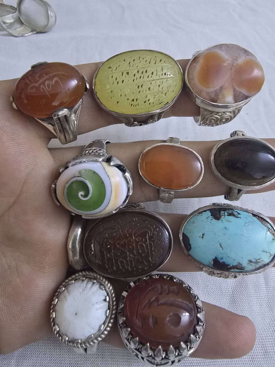 39 خاتم شلعه وحده القطعه على 35 بيهن اشكال احجار ومجوهرات


**إذا كنت صاحب هذا الإعلان وتريد حذفه لأي سبب، رجاءا أرسل رسالة إلى الدعم الفني**