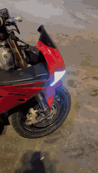 لسلام عليكم كاوسكي للبيع شوفت عينكم مكفوله الدراجه لسعر اتصل ودلل ***********
