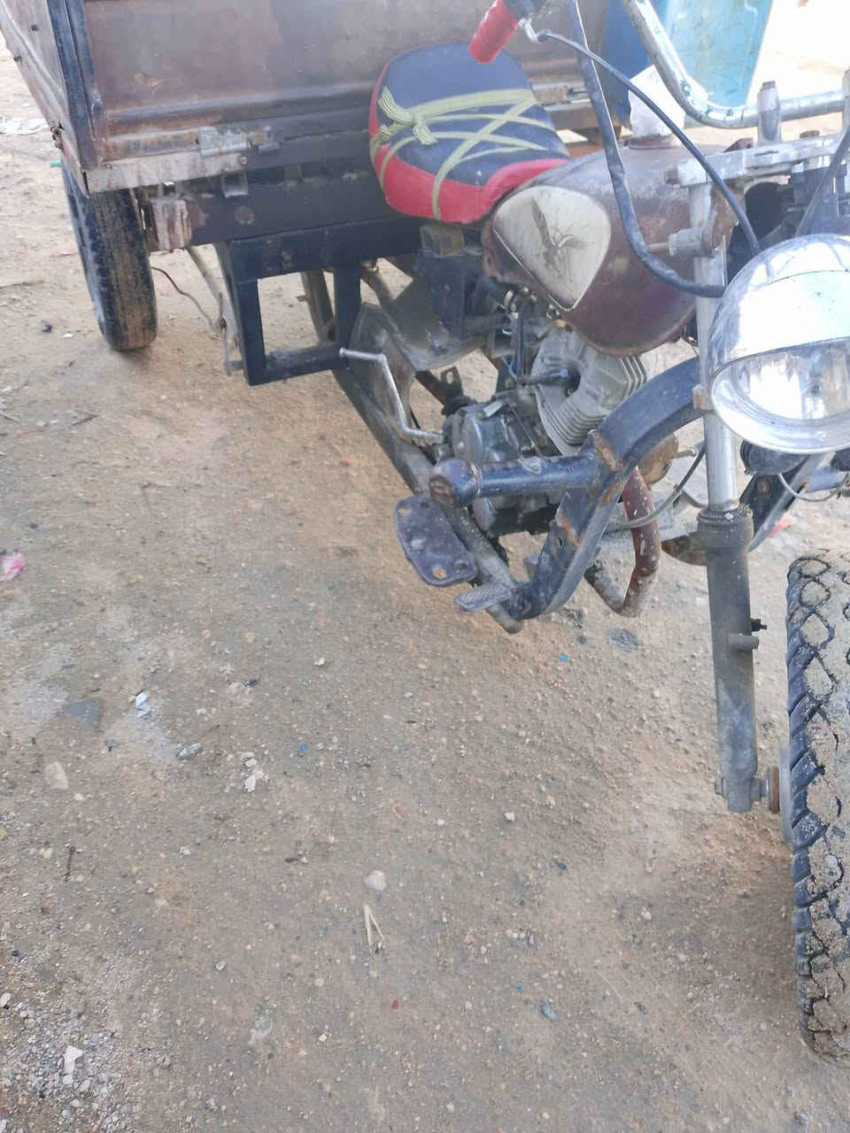 ستوته مديل 15 جاهزه ضفيره وباتري كسن جديد توتير وبدي  كله جديد وراق مابيه وعوزه كعكه مال صالنصه سعر 450 وبيه مجال قليل مكاني كربلاء ***********
