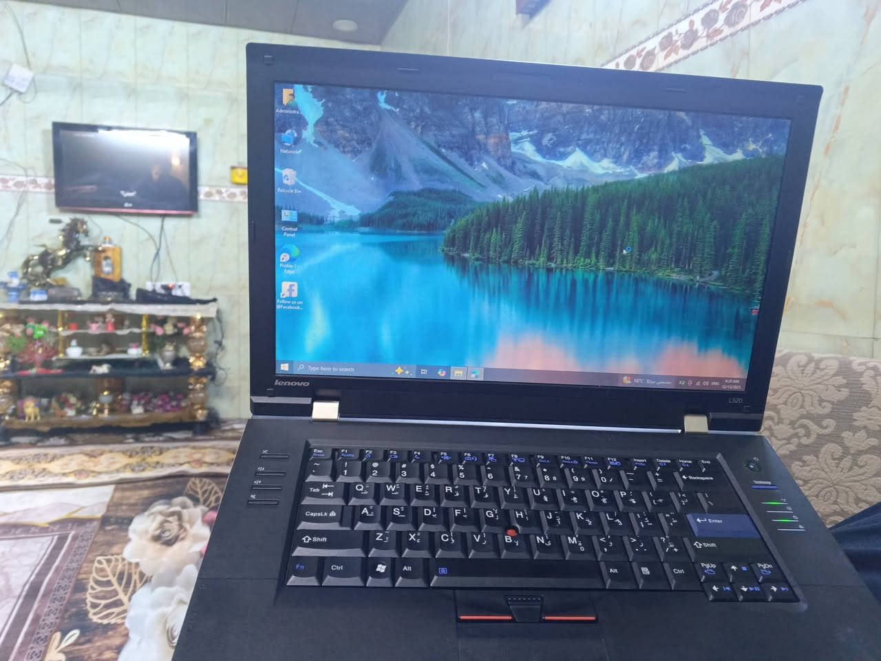 لابتوب لينوفو للبيع 
ذاكره 128 صور كدامك متنزل العاب قويه مثل بوبجي وغيرها تنزل درايفر GTA  ويوتيوب وانستا وتلي برامج خفيفه لابتوب يخبل سعره 40 ألف  مكاني دور شرطه ***********
