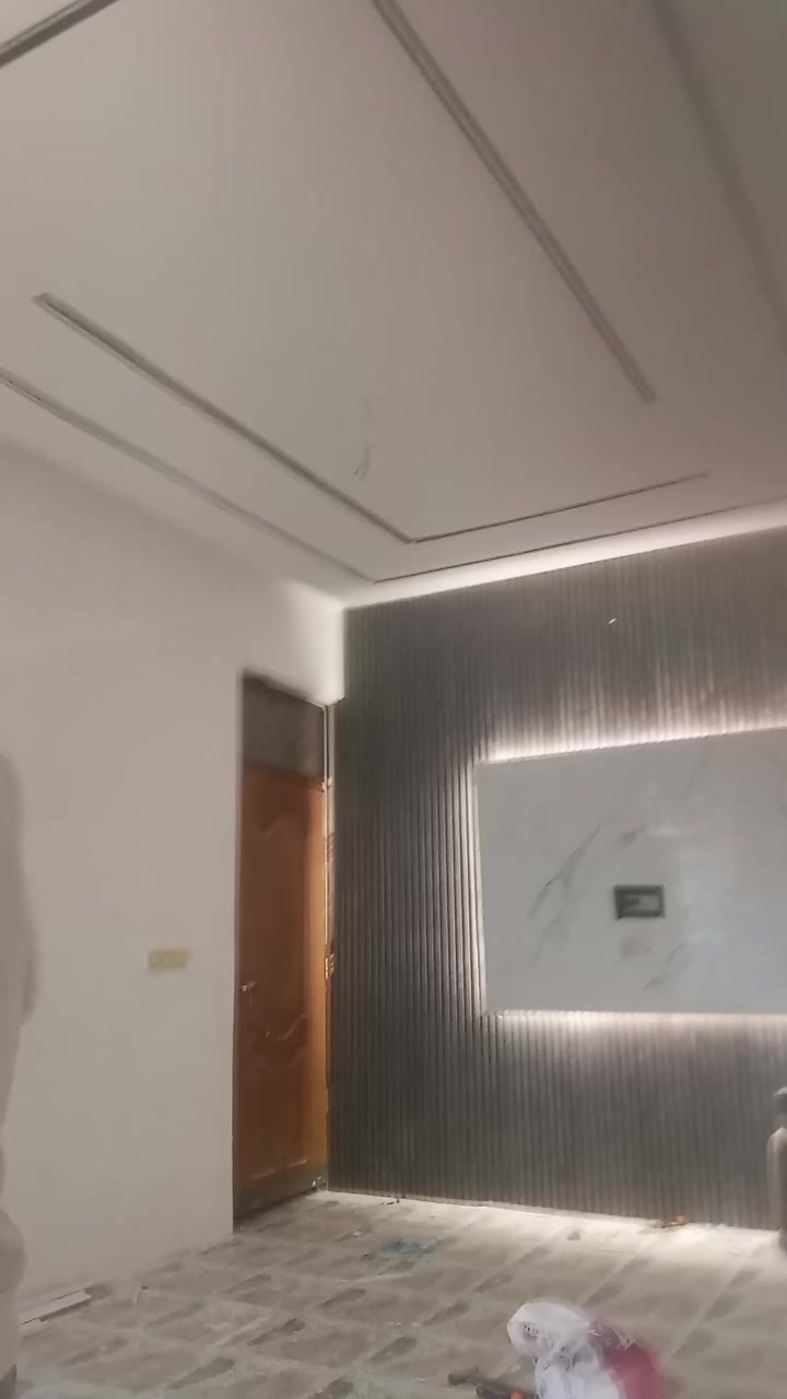 سلام عليكم جزء من عملي اشتغل جميع الديكورات والاصباغ  الداخليه والخارجيه ترميم منازل شقق صبغ ورق جدار سحبات تغليف فوم ديكور بلازمه بانسب الاسعار شغل درجه اوله دقه باصغر تفاصيل  اتصل واتساب وبخدمتكم/‏‪***********‬‏الرقم في واتساب/‏‪***********‬‏رقم الاثير باتصال
