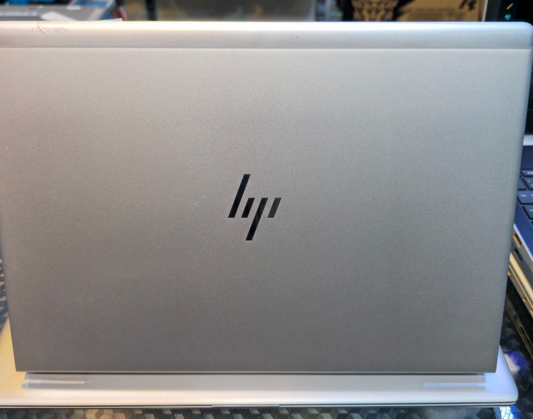 hp ELITEBOOK 840 G5 الشكل الجديد
CPU : i5 8th
RAM : 8G
HARD : 256ssd
SCREEN : 14" touch 
GPU : intel
الملحقات : 
شاحنة اصلية + حقيبة و ماوس
العنوان :
 موصل - المجموعة الثقافية ـ قرب نفق الجامعة - مجمع الغانم
للتواصل : 
***********
***********
