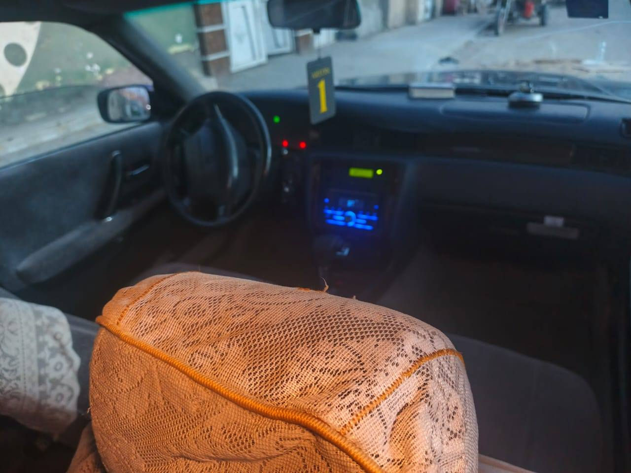 للبيع سيارة راس الثور 
-موديل 1997
-رقم  دولي جديد (باسم راعيها مباشر)  
-مكينه وكير  
-مكفوله نقل جثه والاصوليات والكَلبه والكص (فقط )
-تخم تاير جديد وكهربائيات ودواخل كلها جاهزه
-مكان السياره النجف الاشرف
السعر المطلوب 90وبيه مجال 
-بقية التفاصيل كاملة تواصل مع صاحب السياره ***********
