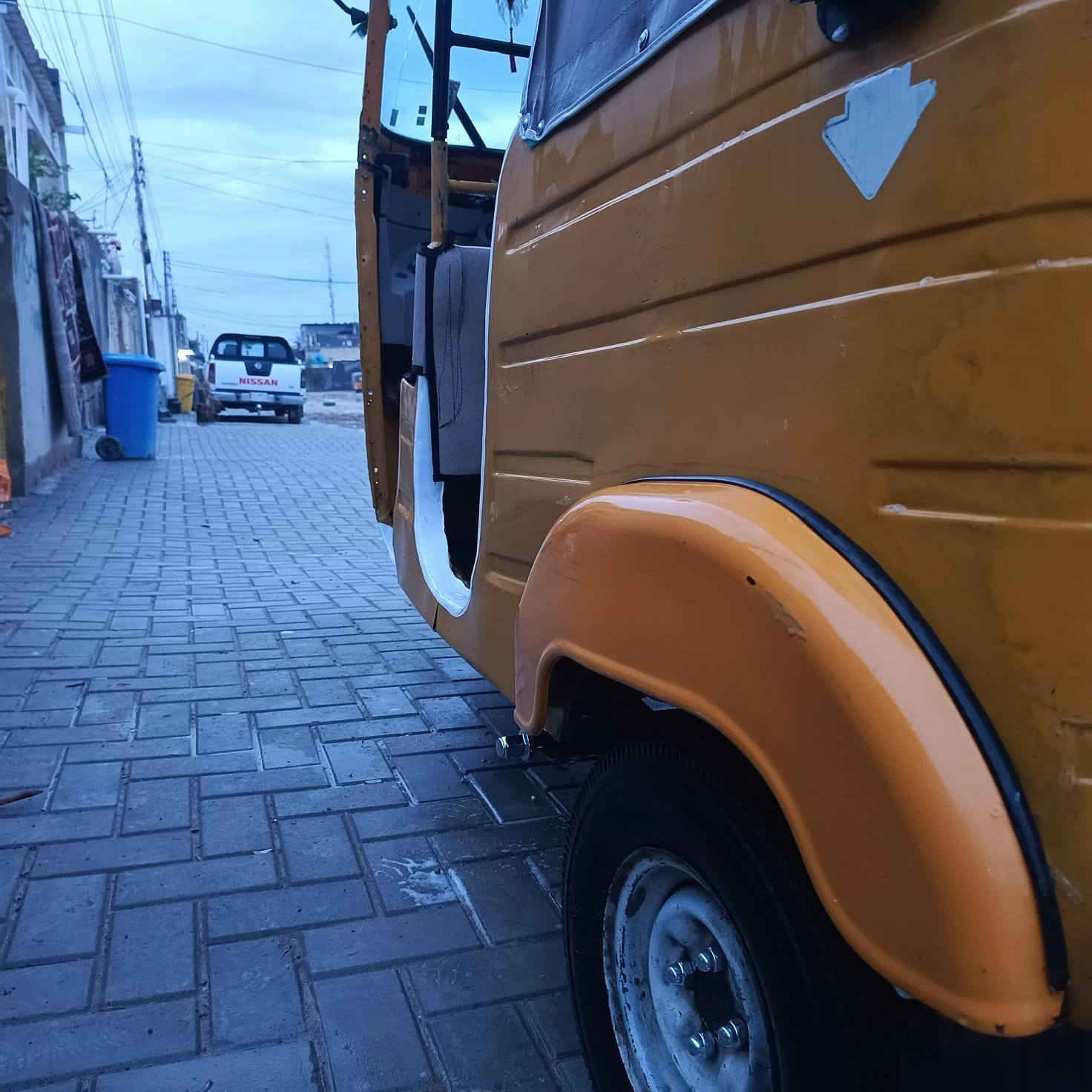 سلام عليكم تكتك للبيع مرقم 19شهر ال10 المڪان بغداد حي النصر السعر 5800
***********
