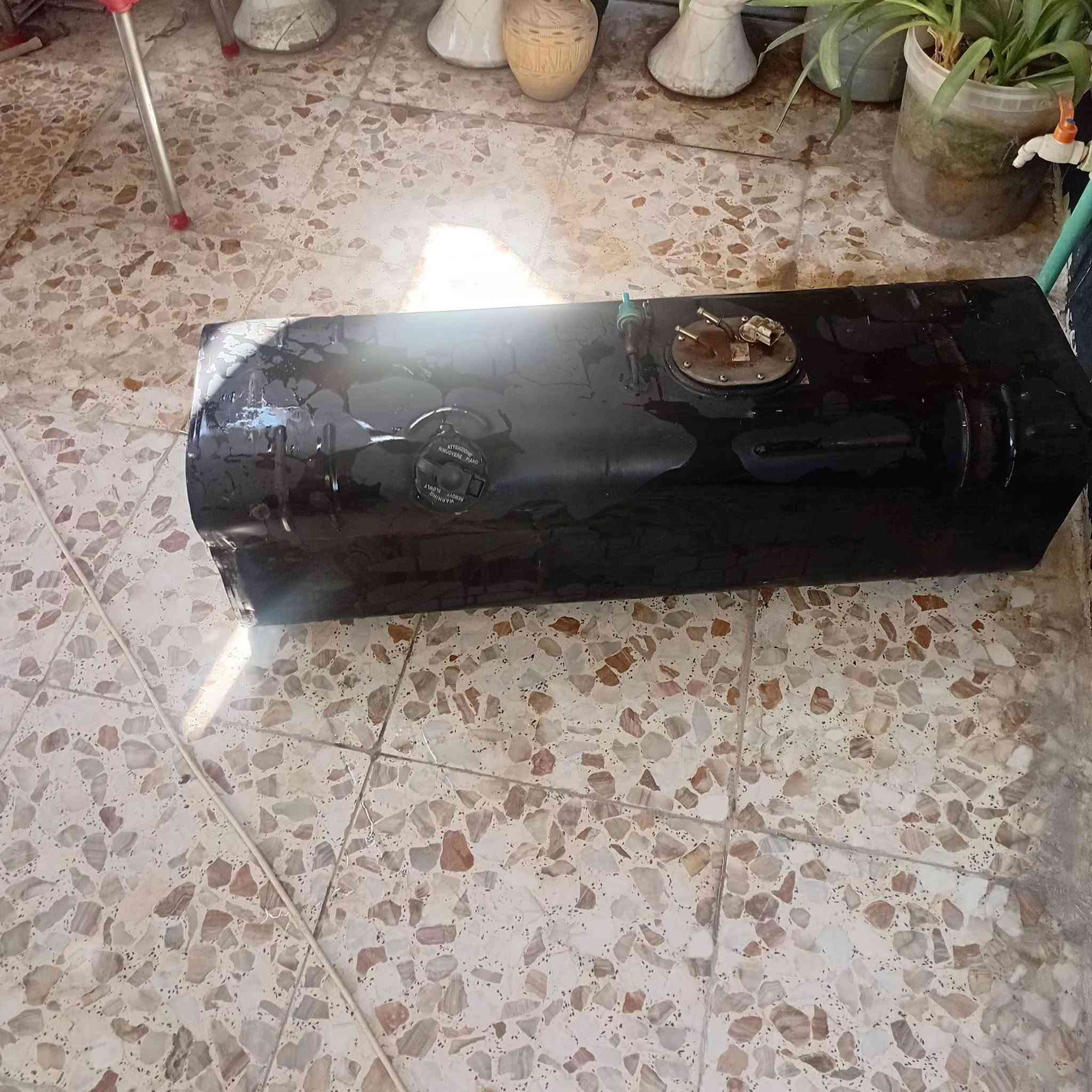 السلام وعليكم  تانكي كيا فحل ٦٠ التر
السعر ٦٠ الف   كامل طوافة وقبق 
المكان بغداد 
***********

