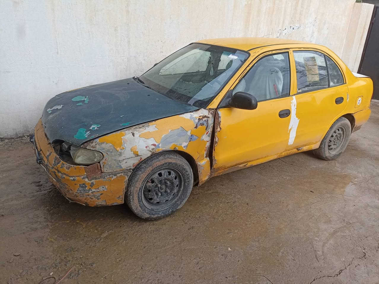 سلام عليكم اخوان سياره هونداي موديل1995 سياره شغاله سنويه منتهيه من2019نواقصها اذان محرك وراديتر سلف جديد داينمو جديد زوج تايرات جديد دوشمه جديده كشر كدام العين سعر11وبيها مجال كهربائيات شغاله دفتر بنزين بيها وشرط الوكاله ***********
