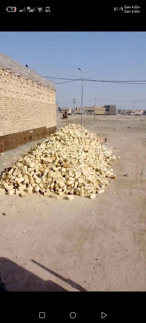 يوجد لدينا اجود انواع الطابوك في طابو وجميع مواد البناء***********
