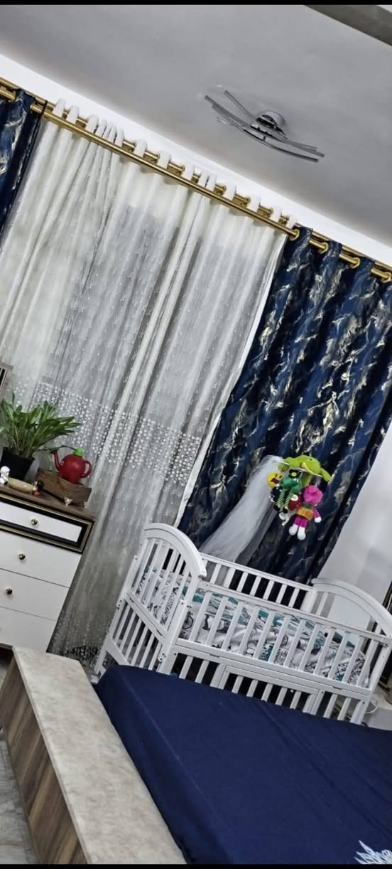 سلام عليكم جرابي مال أطفال العدد ٢ البيع ***********
