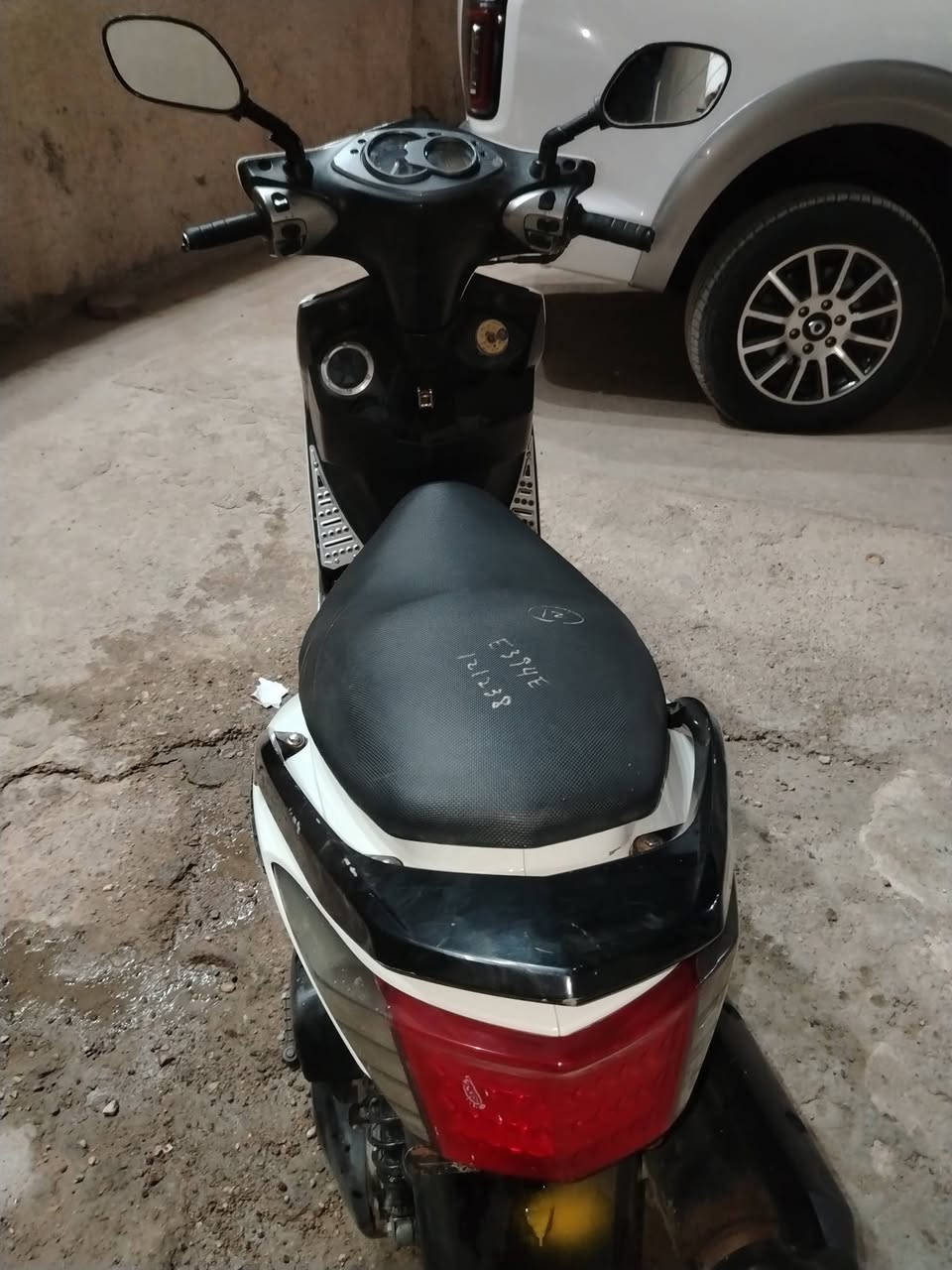 سلام عليكم دراجه سكنس فحل كابريتر للبيع امبدله بيه فقط ولفات السعر 850 او بيه مجال


**إذا كنت صاحب هذا الإعلان وتريد حذفه لأي سبب، رجاءا أرسل رسالة إلى الدعم الفني**