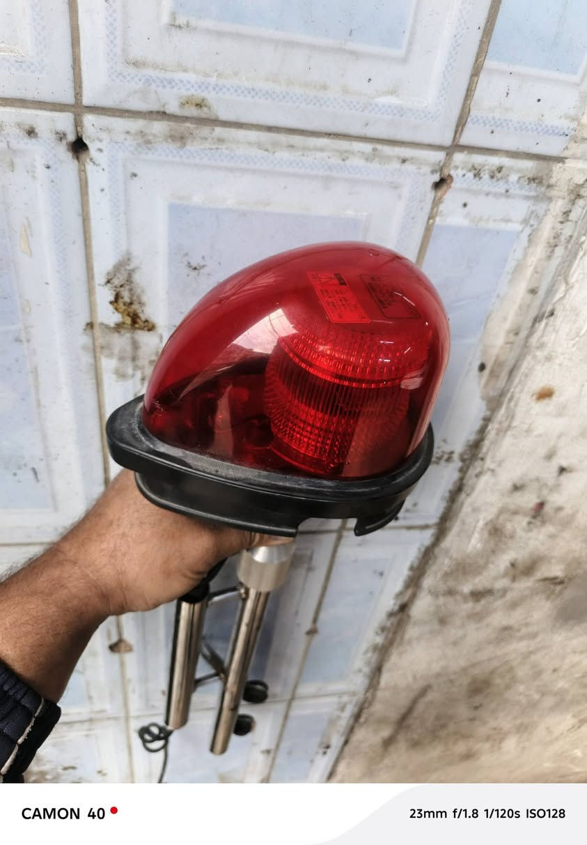 حياكم الله اخوتي الطيبين لافته بلاديه ستاند شغال يصعد وينزل  وبدون أي لحيم ومداخله أي تصليح يعني جديده لك من الداخل براغي بعده لك الشركه عليهن السعر ١٣٥ 
الأعظمية مدخل شارع الاطفاء رقمي
***********
تحياتي لكل الأخوه الأعضاء
