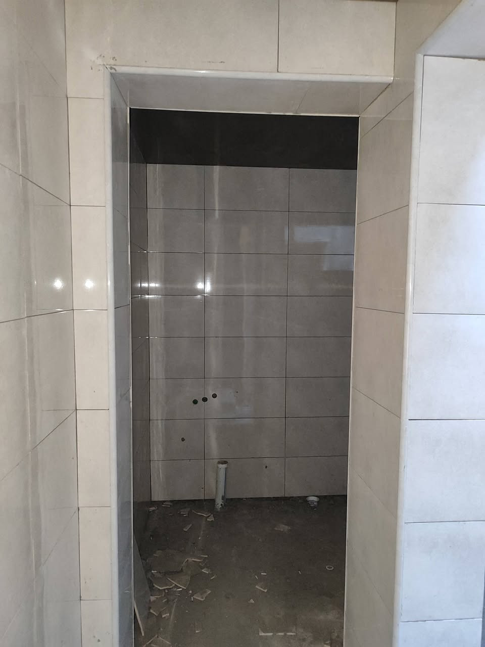 عمل مرمر سيراميك ارضيات وجدران ودروجه شغل درجه اولى متفرغ حالين بسعار مناسبه الاستفسار رقمي ***********
