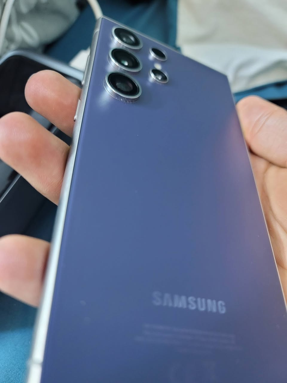 السلام عليكم 
جهاز s24 ultra 256 جديد مع الكارتون و كفرات لون مميز مابيه اي شخوط او خلل بالنظام
ممفتوح مستخدم استخدام بسيط جداً
السعر 1100 مجال بسيط جدا للشراي 
مكاني بغداد الاعلام للتواصل على الواتس او رصيد فقط فيس ممتواجد 
***********
