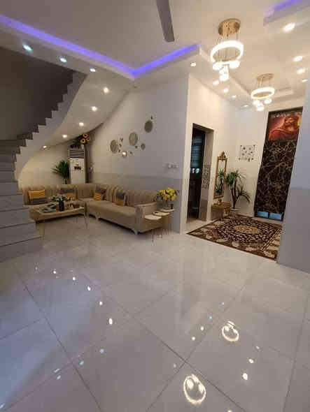 السلام عليكم 
***********
توفر لدينا دار سكن للبيع مع الاثاث 
المساحه 150 م 
نوع العقار طابو ملك زراعي 
يحتوي البيت على استقبال وصاله ومطبخ وغرفتين منام وصحيات داخليه و خارجيه وتحتوي واحده من الغرف على حمام داخلي 

العنوان ابو الخصيب شارع المقيمين البطاح 

على شارع 7 متر قريب جدا على المدارس متوسطه وابتدائيه وخطين كهرباء يعني الكهرباء ماتنطفي ابد  قريب على   مكان بناء مستوصف مستقبلا
مع توفر جميع الخدمات 
شغل البيت درجة اولى وترتيب راقي جداا كما موضح بالصور 
اكرر بيع البيت مع الاثاث 

السعر 80 مليون وبيه مجال 
للاستفسار اتصل على *********** وتدلل البصرة
