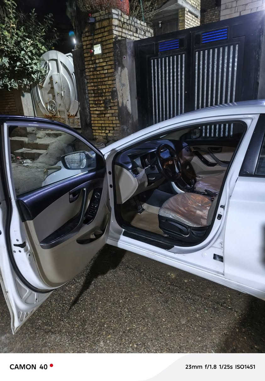 لنتره ١٥ بسمي سياره  خليجي ما بيه حادث بس طخات 
سعر ١٠٠ ناصريه سكان صناعي  ***********
