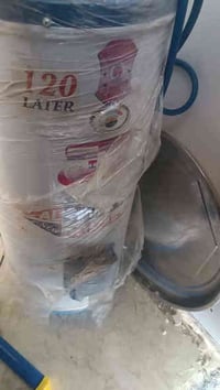 سخان كلش جديد مستعجل على بيعته السعر٦٥وبي مجال للاستفسار 07712300486 م...