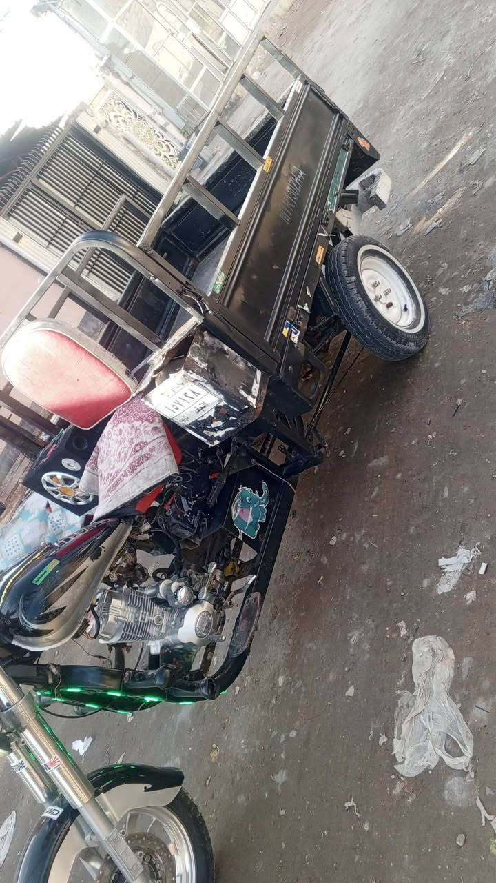 سلام عليكم امتيار البيع مديل 21 محرك 25 رقم كهربايات كله شغاله نكره سلف تاخذه كبل الشارع ستوته خير من الله 
سعر....... مليونين 200............ رقم الهاتف ***********
