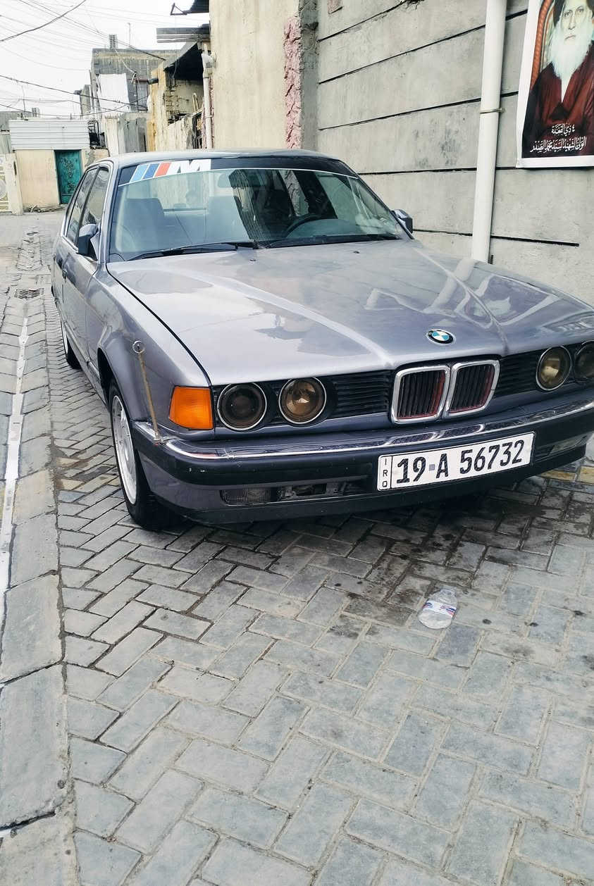 سلام عليكم BMW البيع مديل 91 حجم 730
محرك سته سلندر مصبوغه عام الجماليه 
كير ومحرك وصدر جديد رقم دولي كربلاء بسمي تحويل ثاني يوم بيع او مراوس حسب القناعه السعر 40 وبيها مجال قليل مكاني بغداد 
***********
