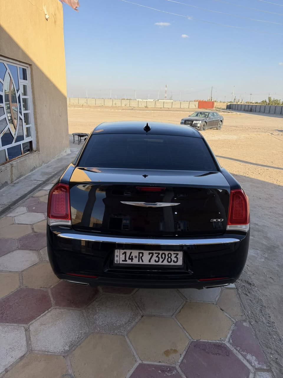 اوباما 300 موديل 17 مسجله 23
ماشيه 200 km
رقم بصره بأسمي 
بيها باب تبديل وكاله فقط 
مكان السياره البصره الزبير 
السعر 200 بيها مجال بسيط
***********
