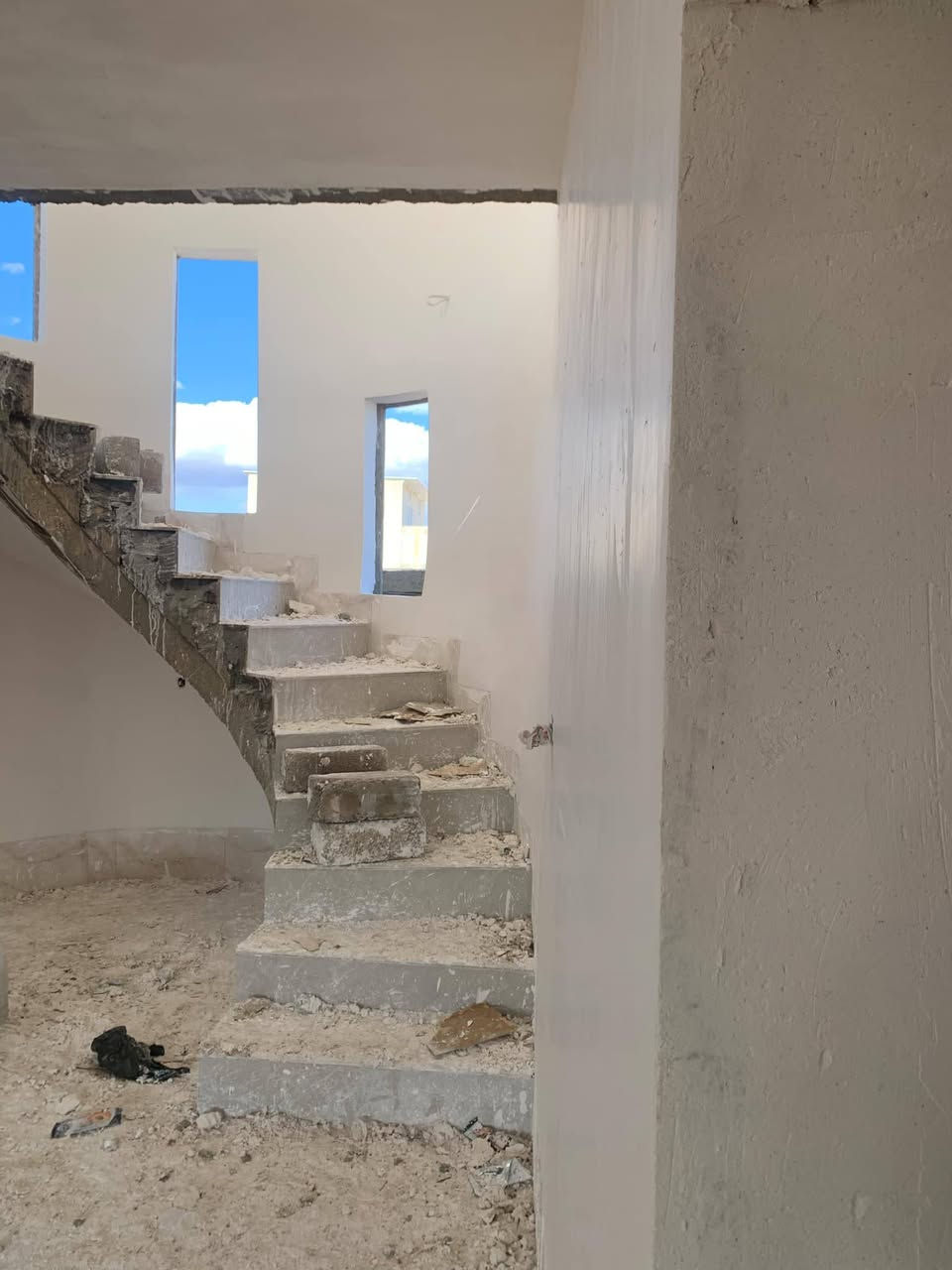 السلام عليكم يوجد كادر لبخ جص من الموصل يتكون من5اسطوات 5عمال متفرقين حالين ومن يرغب في العمل مراسلتنه على الخاص او الاتصال واتساب ***********ومن الله التوفيق
