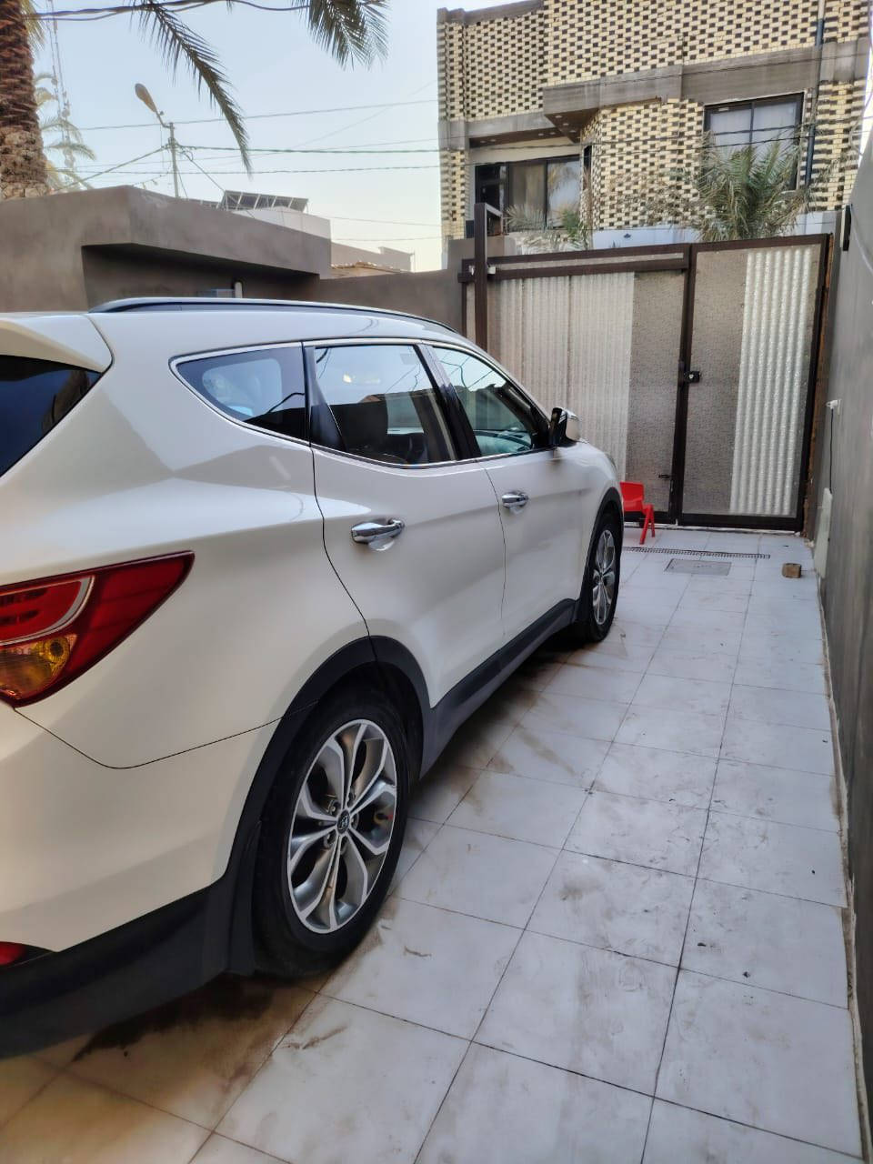 السلام عليكم سنتافيه2013 وارد خليجي سته سلندر سياره فول واحد على واحد السياره جاهزه للأخير  حداديه تخم تاير تبريد مكينه كير ممفتوحات سياره مابيها صبغ 
المواصفات
١ بصمه
٢ بنوراما
٣ شاشه
٤ 2 كشنات كهرباء
داخل  جلد
ثلاث قطع تبريد
٨ سبعه نفر
حساس خلفي
١١ اشاره بالمري
١٢ مرايات شفط
١٤ فور ويل

١٦ ثلاث انضمه قياده ايكو سبورت نورمن طبيعي
١٧ ترحيب
١٨ صعود منحدرات
١٩ مانع تزلج
٢٠ تحكم ستيرن جهتين
٢١ كروز سرعه

بعد بيها هواي مواصفات للأتصال ***********
رقم السياره بغداد مكانه نجف
