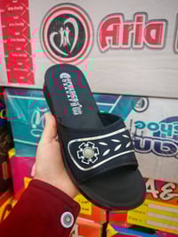 #تنزيـــــــــــلات  شحـــــــاطات نســــــــائي  سعـــر الــــدرزن 27...