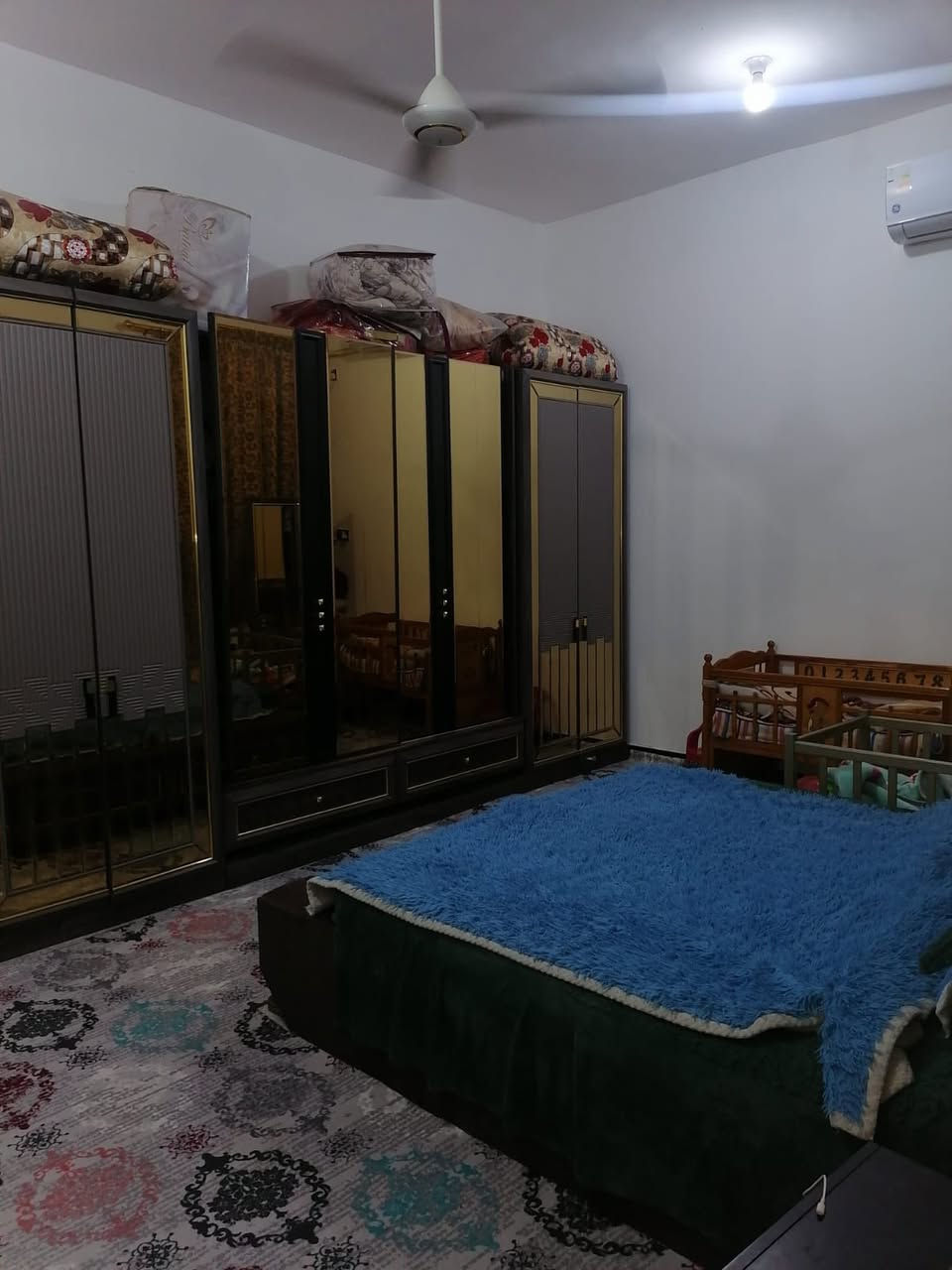 بسم الله الرحمن الرحيم
اللهم صل على محمد وال محمد

#بيت بالحكم للبيع 
الشارع الايسر بعد المركز الصحي 
مقابل اسواق سجاد
قريب على الساحة  وعلى شارعين
 طابق واحد كونكريت مسلح
 كل الخدمات متوفرة 
مساحته ١٢٥ متر (٦،٢٥٠*٢٠)
تبليط ومجاري شارع ١٥ متر
السعر ١١٠ مليون
مكتب سيد ناجح
***********
***********
