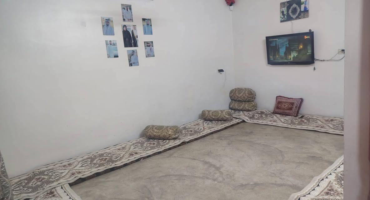 دار للبيع مساحة 200م طابو صرف 
الموقع كركوك حي الأسرى قرب مستشفى الشفاء
السعر118وبي مجال
يتكون الدار 👇 
غرفة استقبال مطبخ كراج صحيات هول
للمزيد من المعلومات الاتصال بالارقام التاليه 
***********للاتصال☎️

او مراجعة َمكتب القاسمي للعقارفرع2 عنوان المكتب حي العسكري قرب جامع المعراج
