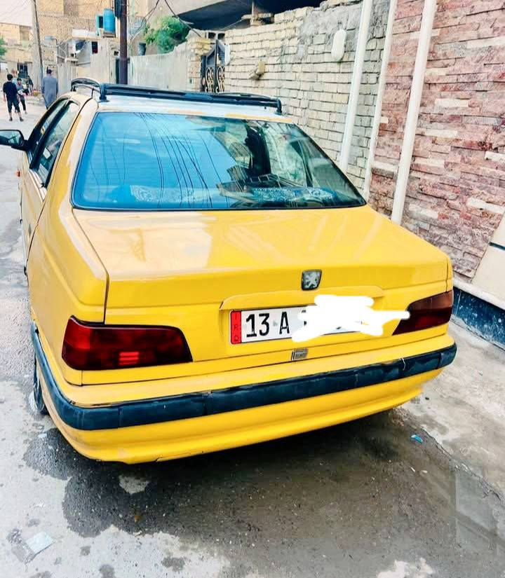 سلام عليكم بيجو بارص مديل 2015  وحدادية  كلها كاملة اي نقص مابيها لايتات زنون عالي ناصي شاشه كامره  سماعات اشاير دشبول ماسحات كلة يشتغل تخم تاير جديد جواها ب35 وبيها مجال مكاني بغداد البلديات وهذا رقمي وموجود واتساب ***********
