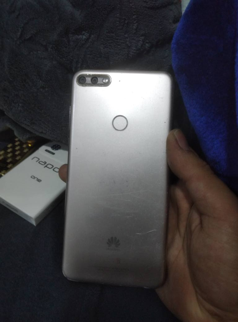 HUAWEI Y7 Prime 40هەزار
32gb  ram4  

بۆ فرۆشتن بێ کێشە  و. 4g   دوو سیمکارت 
پاتریەکەی زۆر بەقوەتە زوو دانابەزێ

هەموو گیانی ئیش دەکات   لەمسی زۆر نەرم و خۆشە شەکل و گەرم بونی نیە

سەماعە بلوتوز وایفای سیمکارت  میمۆری  پەنجەمۆر و فەیس ئایدی 

سەماعەی نەرم  مایکی خۆش   نرخی 40 هەزار شوێنم هەولێر ❤ وتس ئەپ *********** أربيل, العراق

