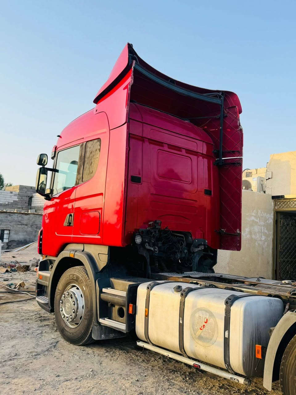 سلام عليكم سكانيا مديل2006رقم أربيل بسم كردي وكاله اسوي مكينه 420انجكسن اربع خطوط  كير3+3 تخم تاير تانكين سيارة خير من الله العنوان البصرة زبير قرب صيطرت البحريه*********** سعر 130قفل المو شراي لا يخابر
