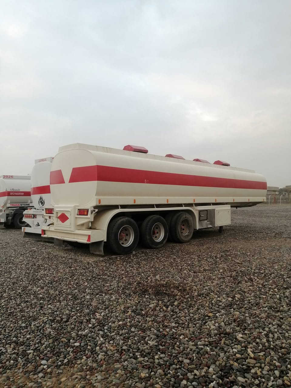 اعادة نشر بسبب الوعود الكاذبه 
تانكي كالبرس للبيع تايرات منتهيات
سعر 50
***********
***********
