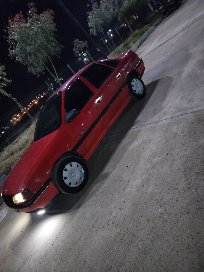 پیشەکی بە ناوی خودا ئۆپڵ فیکترا مۆدیل 1993مە کینە 18گیڕو مە کینە بە شەرت مە کینەی هه ڵمی دەمی نییە تە قەو ڕە قە بە شەرت کارە بای بە شەرت چوار تایەی تازە ڕزیوی نییە پیشو دوای دە عمی نییە سە یارەیکی زۆر تنو تۆڵە هه موو گیانی بە شەرت سە یارە کە ماڵی دۆستە مەسروفی نییە قفڵی 13 گڵا علوجە بە شەرتی ئەوەی ماڵی کەس نە بیت موسو بڕاوە بە شەرت گۆڕینەو قەرزو قیستم نییە سە یارە کە زۆر جایزە  *********** فایبەر وەتسئەپ السليمانية, العراق
