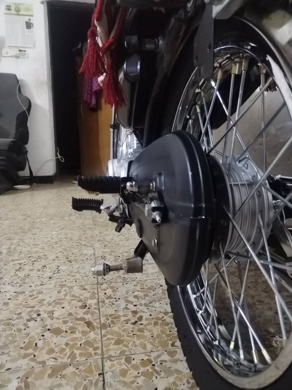 السلام عليكم دراجه للبيع شاصي ٢١سكنر الأصلي وتعمير كله شلامجه دراجه جديده بمعنه الكلمه مكاني نجف اليريده علق واني اراسلك سعر خاص


**إذا كنت صاحب هذا الإعلان وتريد حذفه لأي سبب، رجاءا أرسل رسالة إلى الدعم الفني**