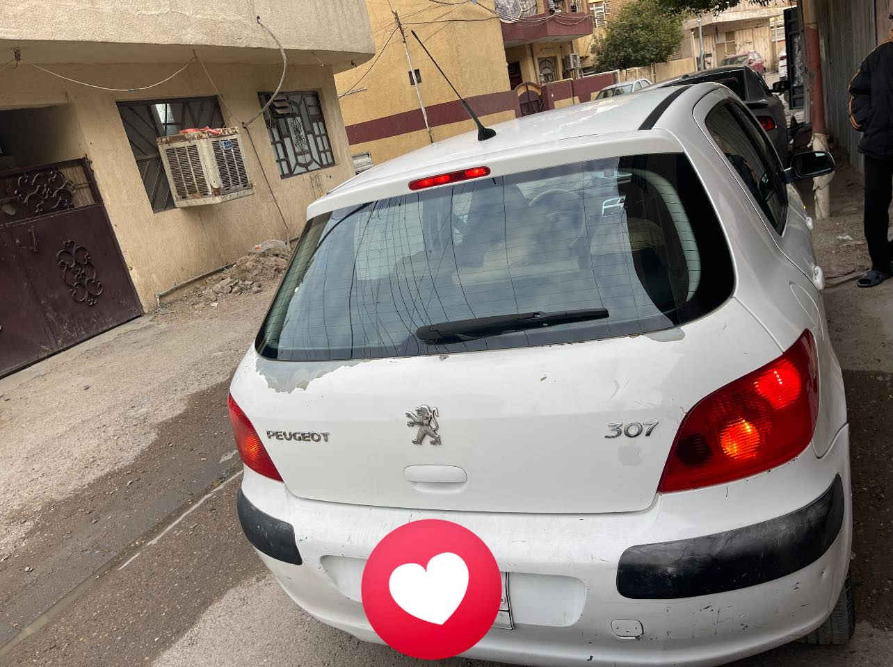 سلام عليك بيجو ٣٠٧ ٢٠٠٤  سياره مكفوله كير ومكينه بيه صبغ جاملغات  سود سياره جاهزه وخير من الله سعر ٤٣بيه مجالً بصيط ***********
