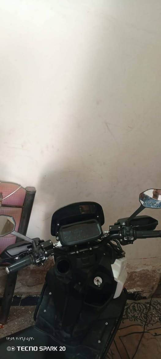 السلام عليكم دراجه شحن نظيفه ومابيه اي نقص مكفوله للبيع السعر مليون وميه وبيه مجال العنوان بغداد البياع تقاطع درويش ***********
