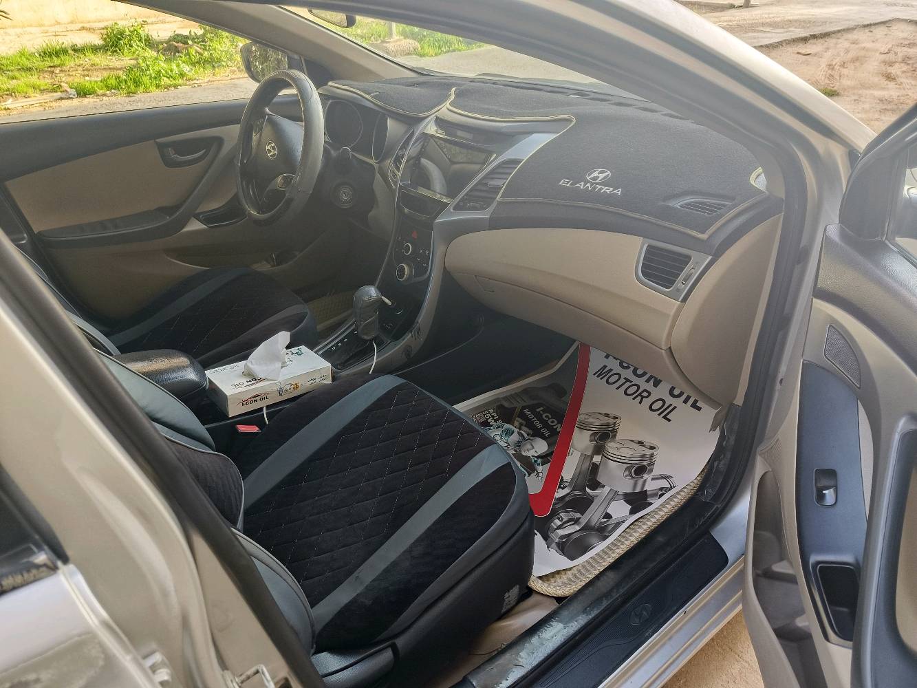 النترا 2015 خليجي محرك 1600مبدل بي كازكيت رقم كربلاء باسمي سنوية 2030 سيارة لونها جارد وبيها طخات موضحه بالصور وكل شي شغال بيها مكاني كربلاء سعرها 89 ورقة