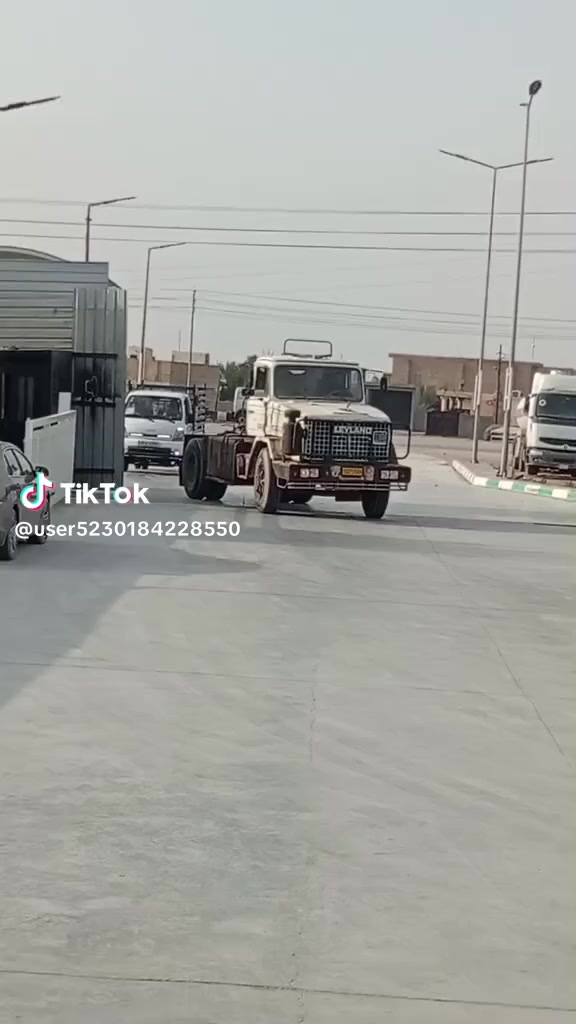 سلام عليكم سياره للبيع مال خبزه مكان كوت *********** مكلف بنشر
