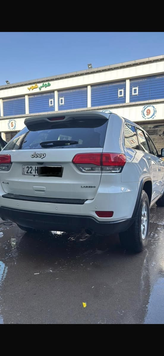 جيب شيروكي لاريدو 2017 
وارد كندي كلين تايتل كفاله عامه
ممشى 55 الف كيلومتر 
سنويه وهزه جديده 
السياره نظيفه جداً 
سعرها 260 وبيها مجال
***********
