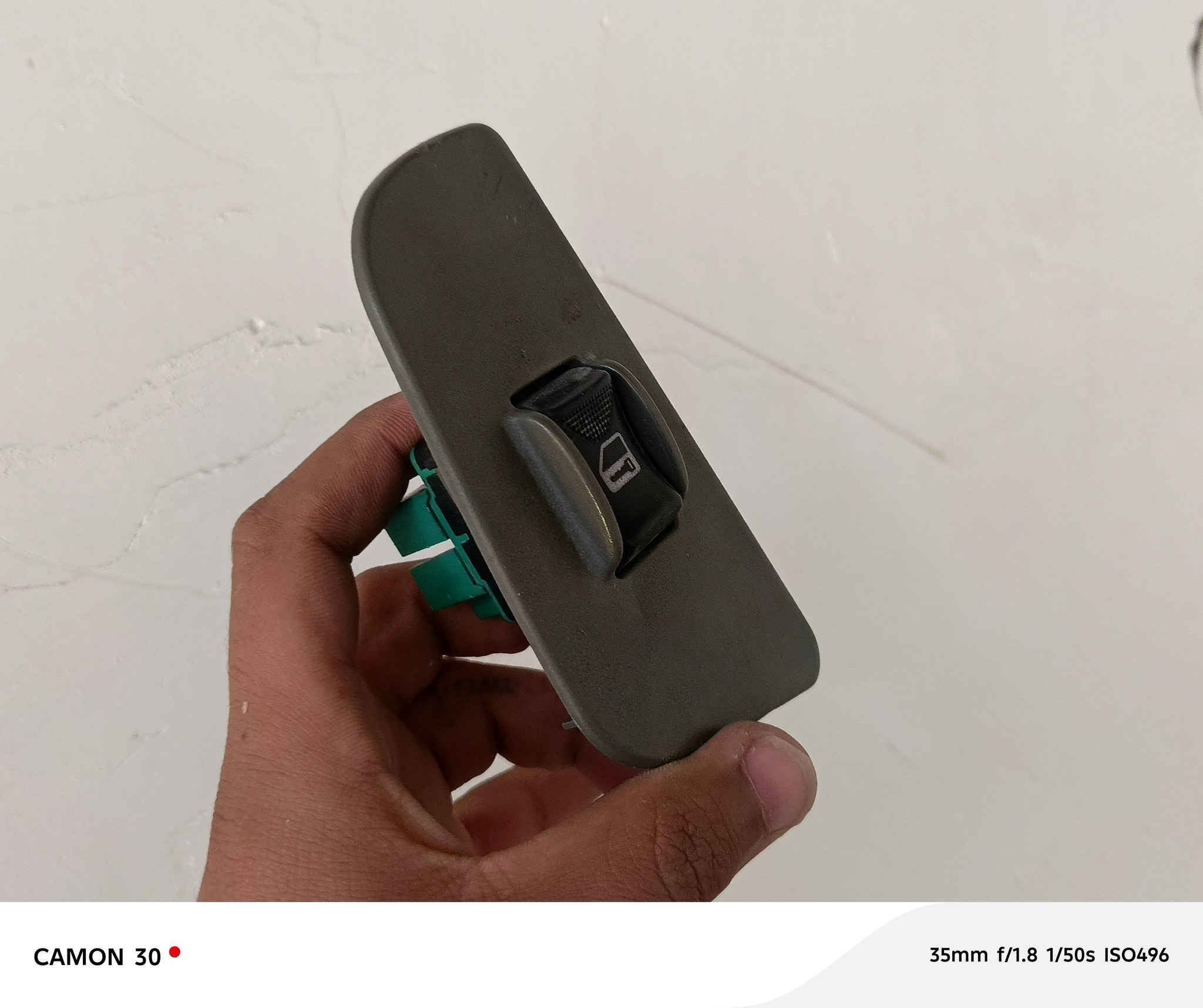 سلام وعليكم غراض سفانه ويوكن للبيع الاستفسار انتصل وبلخدمه ***********
