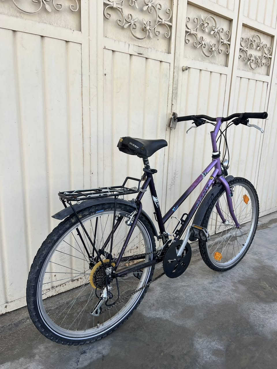 باسکیل مارکە GINTA
بالە تیوانی 
حجم٢٦ 
جسم حدید 
سعر ١٥٠ الف 
١١ نمرە کیرات
تیارعریز
کل سیتماتshimano 
کل بیلاد کل شرت 
توصیل موجود 
عینوان /کلار-رزگاری 
ژ.م*********** واتئاپ موجود
