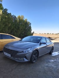 سياره لنترا البيع مديل 2023 ضربت سياره بنيت مبدل الباقي مكفول   مضروب ...