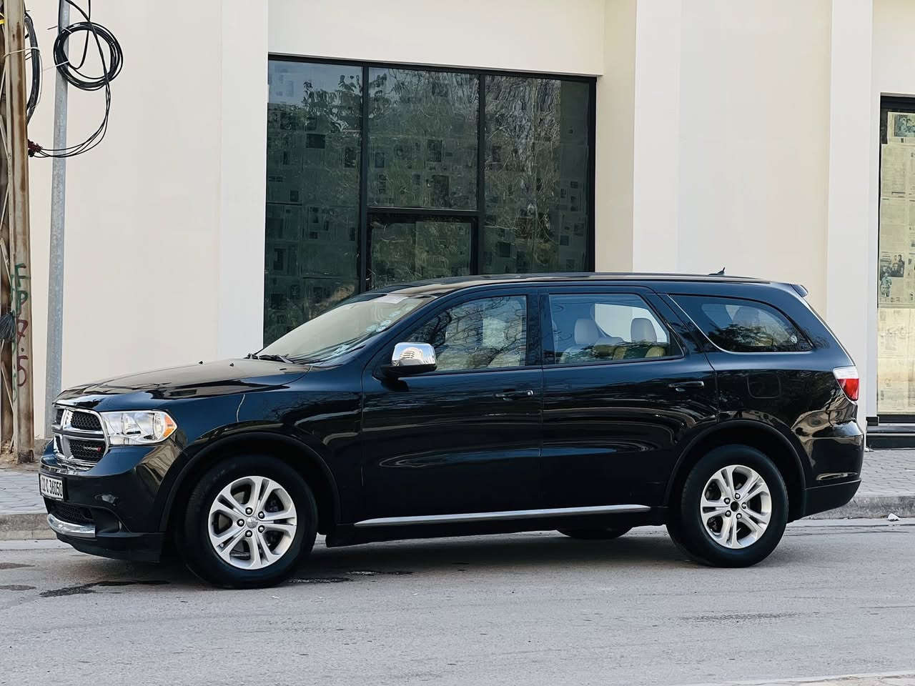 دورنكو مديل 2011 فول مواصفات سعر 145 وبيه مجال للاستفسار الاتصال  ***********  وارد مريكي جاملغ وبنيد بدون دواخل ولباقي كفاله عامه.  مواصفات فتحه سقف كشنات جلد تحكم ستيرن سبعه 7راكب ثلث قطع تبريد شاشه كامره دواره جنطه كهربائي حساسات خلفيه مري كهربائي كشنات كهربائي مكينه سته 6سلندر 3600 مكينه وكير مكفولات حداديه جديدهه تخم تاير جديد تبريد شغال ثلج سياره جديده وجاهزه وأي نقص مابيهه رقم أربيل نكليزي سنويه لل 29 تحويل وكاله مضمونه مكان سياره كربلاء
