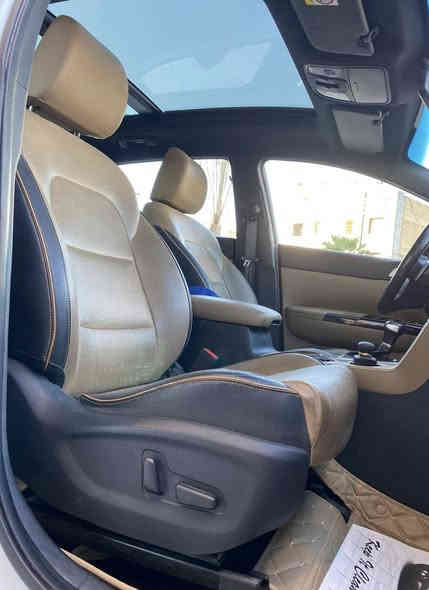 السلام عليكم للبيع كيا سبورتج 2020  جيتي لاين اعلى فئة بالسبورتج 
فول موصفات 1/1 سياره بيها  جاملغ خلفي (حارر) صفحة الصدر  
بصمة +بصمةابواب+ بصمة صندوق
السعر (22000$) يعني 220 ورقه
السيارة جديدة  الكشنات ع وضع وكالة 
تشغيل بصمة
بانوراما
سايد بريك بصمه
صندوق كهرباء 
اوتو هولد
اريل نفكيشين
شاشه كار بلي 
تبريد بيانو
شاحن واير ليس
بكلايت لد 
بلوجكتر بقلاوه
مود درايف
حساس امامي 
حساس خلفي
مانع انزلاق 
وبقية الموصفات المعروفه 
اي ستفسار :***********
عداد المسافه: 59 الف كيلو
رقم بغداد مشروع وطني باسمي تحويل ثاني يوم
